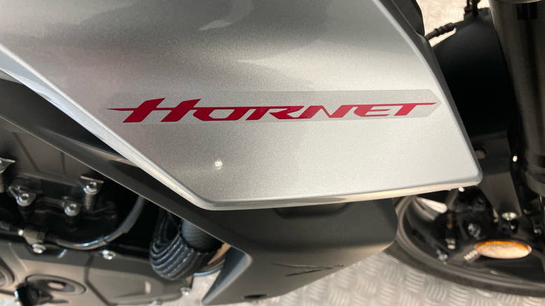 Honda CB750 Hornet (25MY)